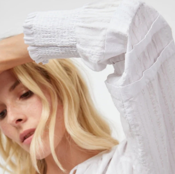 Rails Caterina Top in Powder White, Size Medium - Picture 4 of 16